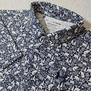 NEW Under Armour Playoff Polo Mens XL Navy White Bear Forest Print Stretch Shirt